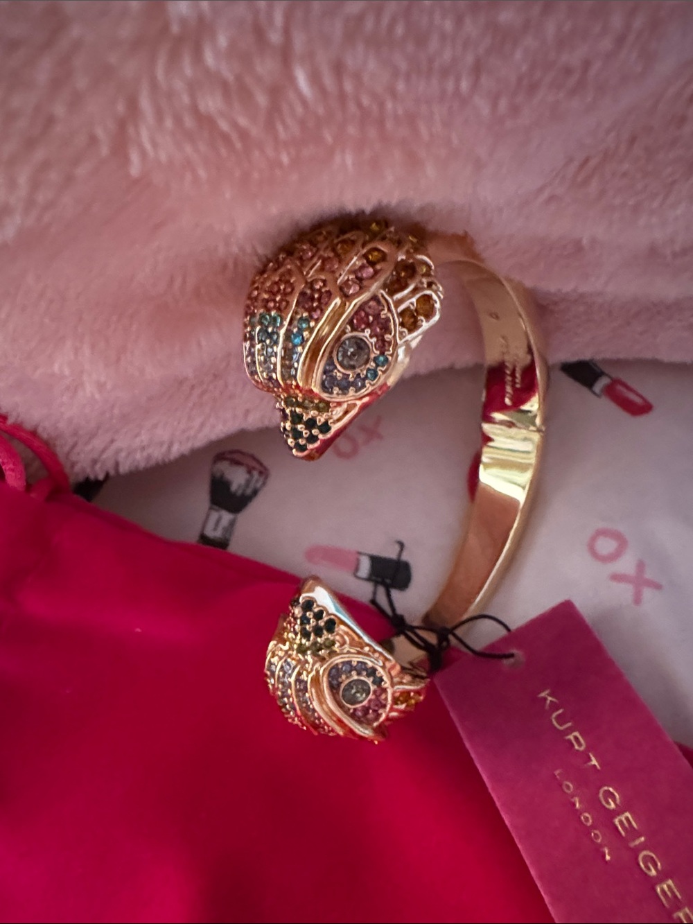 Bracelet (Women's Accessory)